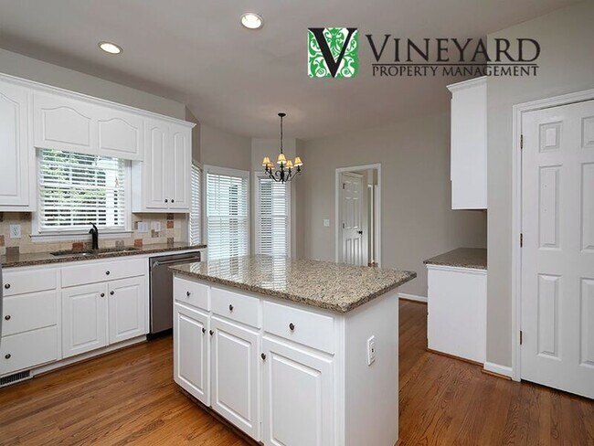 Building Photo - 255 Henson Way