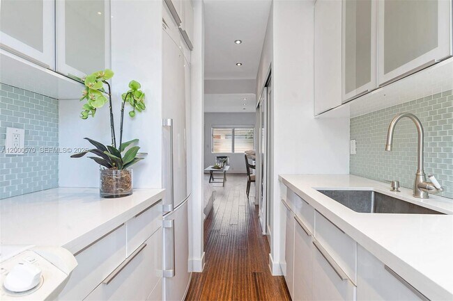 Building Photo - 1050 Pennsylvania Ave