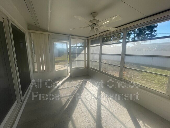 Building Photo - 12098 83rd Ave N