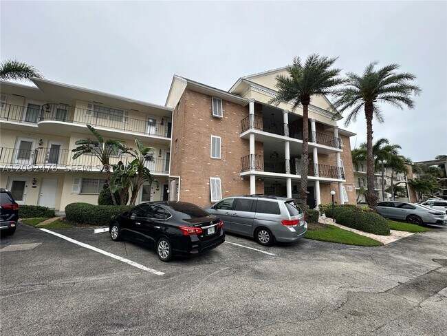 Building Photo - 450 Paradise Isle Blvd