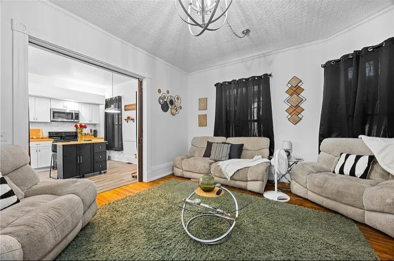 Building Photo - 469 Alexander St