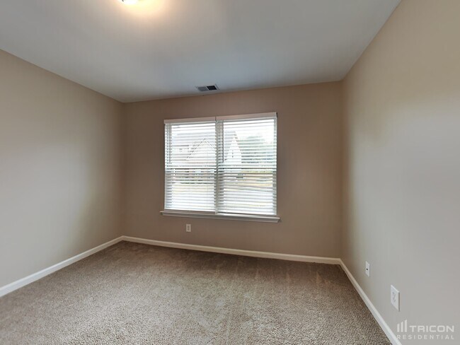 Building Photo - 355 Meadow Vista Ln