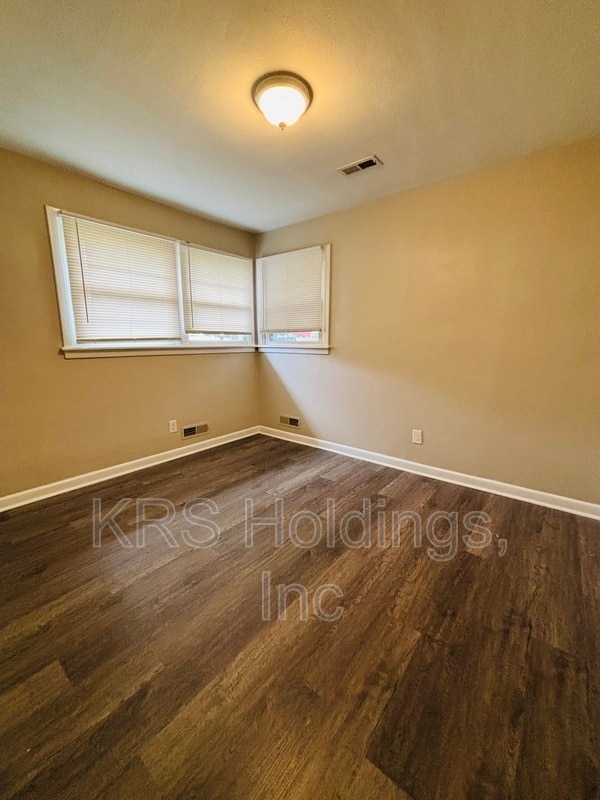 Building Photo - 1905 Perrel St