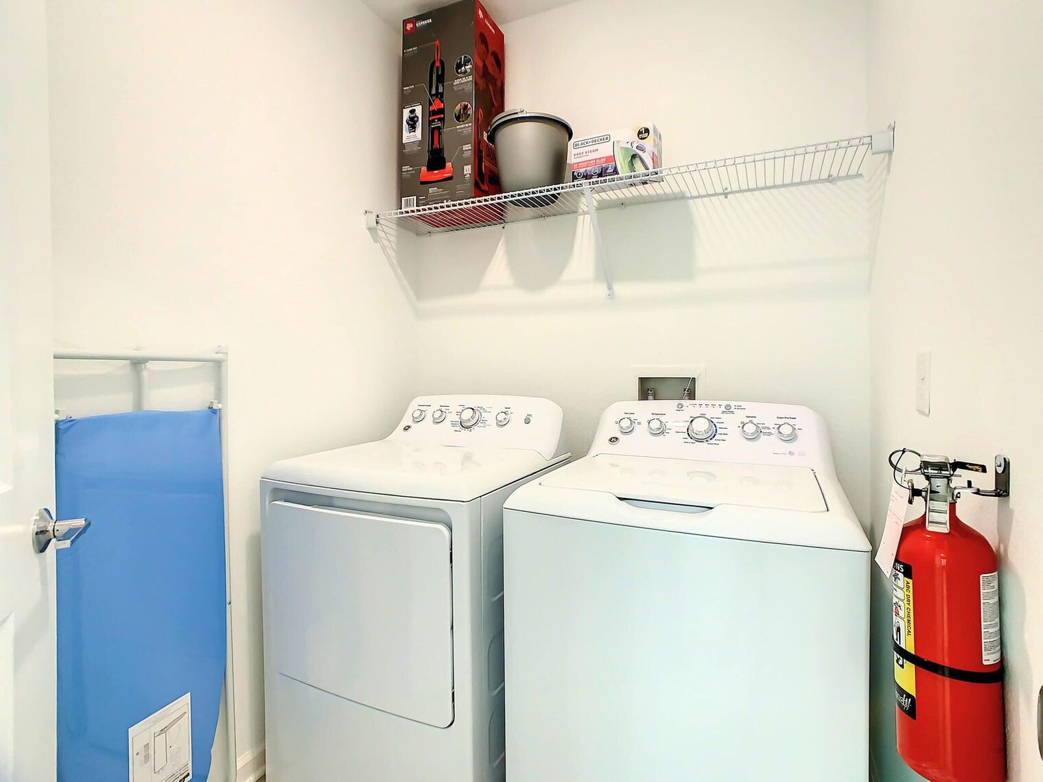 Building Photo - 1083 Splash Shot Pl