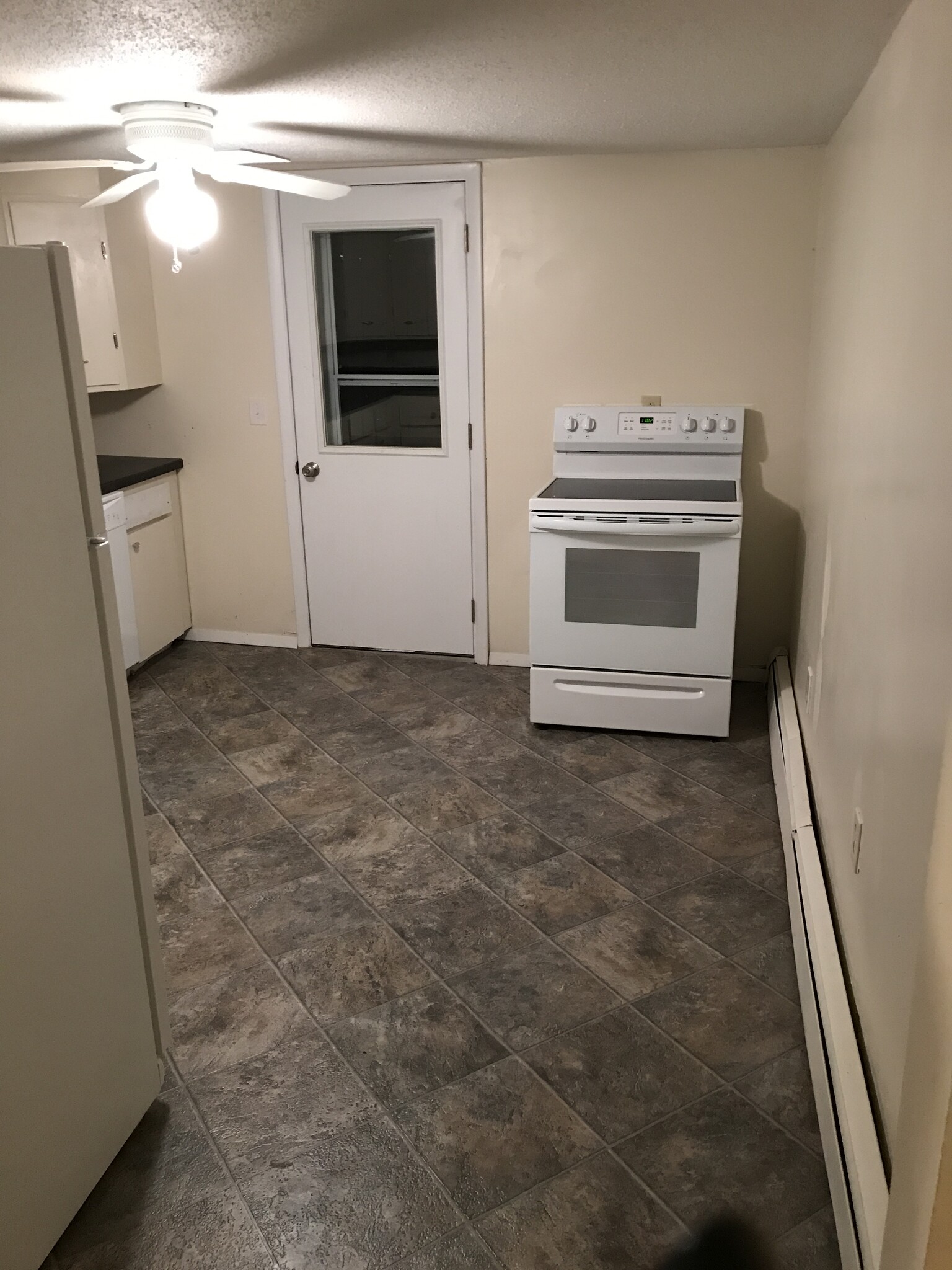 Kitchen - 567 Walnut St