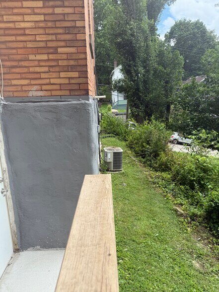 Building Photo - 75 Hodgson Ave