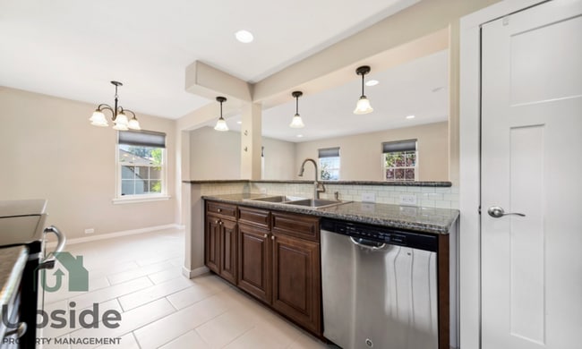 Building Photo - 3610 E Funk Ave