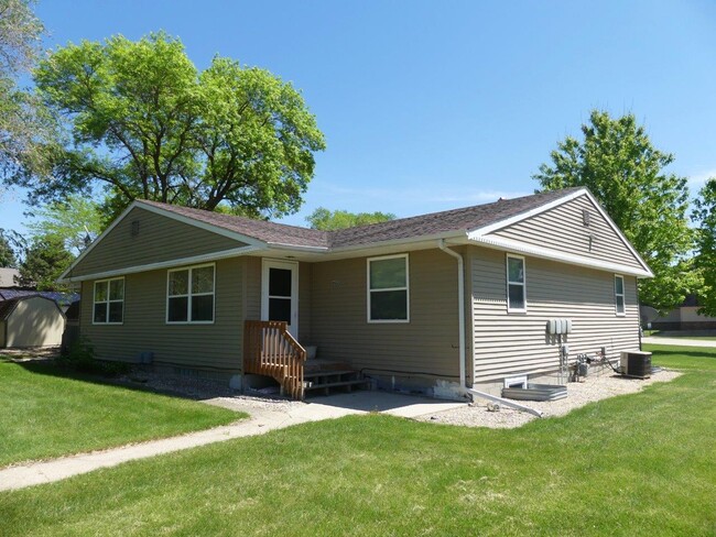 Primary Photo - 602-604 5th St S