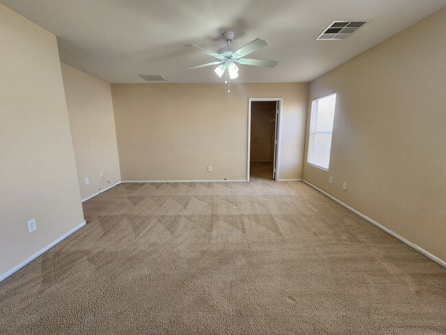 Building Photo - Spacious 4 bedroom home in North Las Vegas