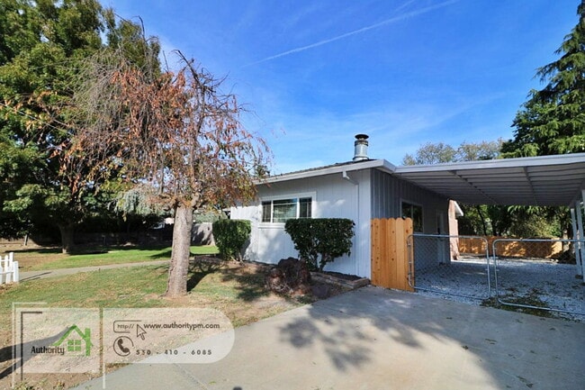 Building Photo - 155 Mary Ln