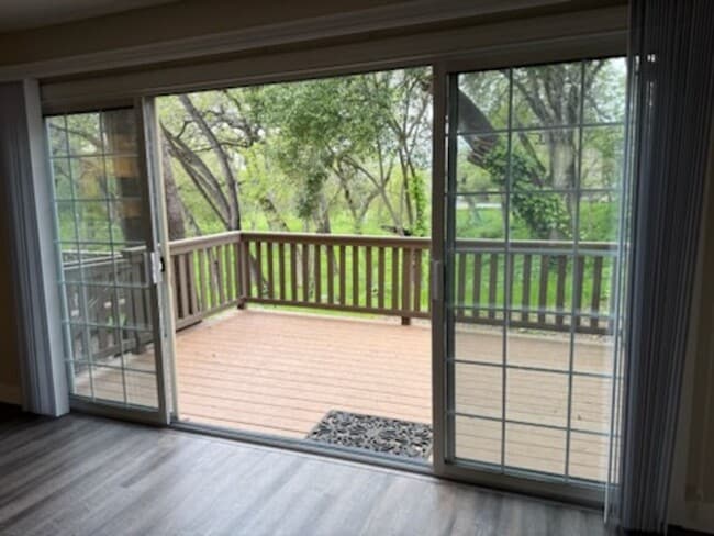 Building Photo - Newley Updated 4 bedroom, 2.5 bathroom Townhome in Citrus Heights!!!