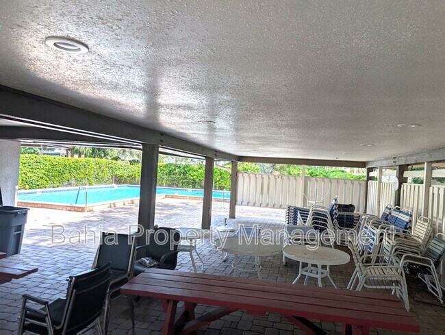 Building Photo - 2275 Alden Ln