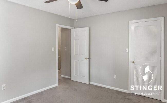 Building Photo - 2 Bedroom / 1 Bath For Rent In Tabby Oaks ...