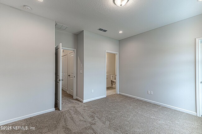 Building Photo - 12895 Ludo Rd