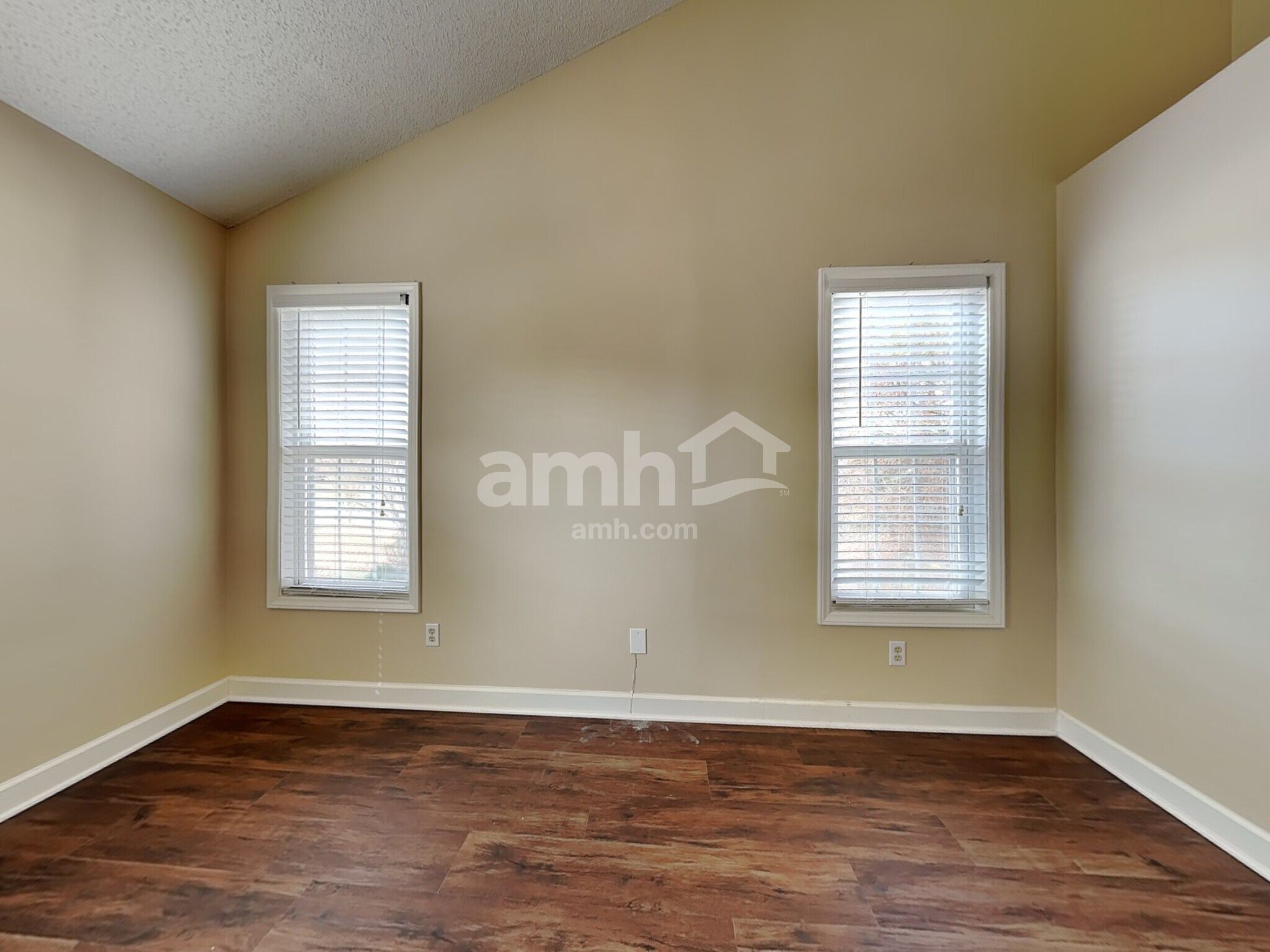 Building Photo - 425 Craver Pointe Dr