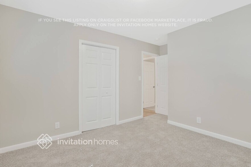 Building Photo - 544 Oakside Dr SW
