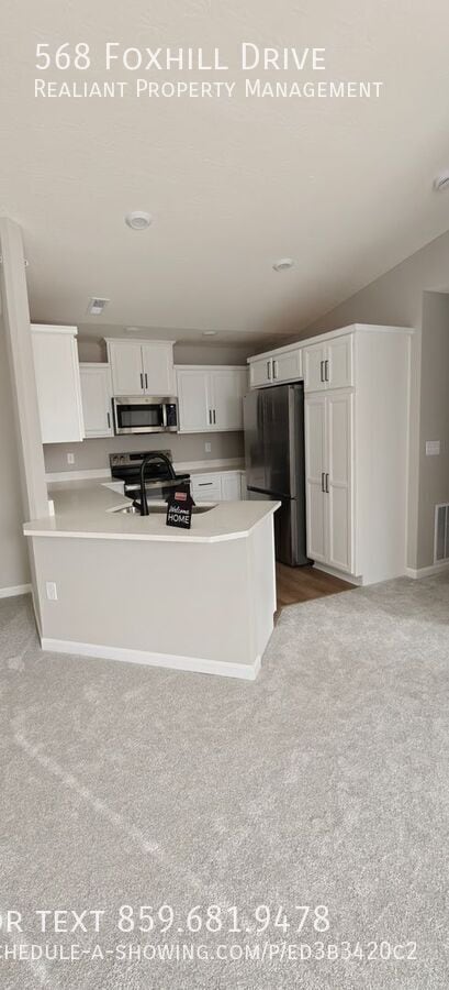 Building Photo - 568 Foxhill Dr