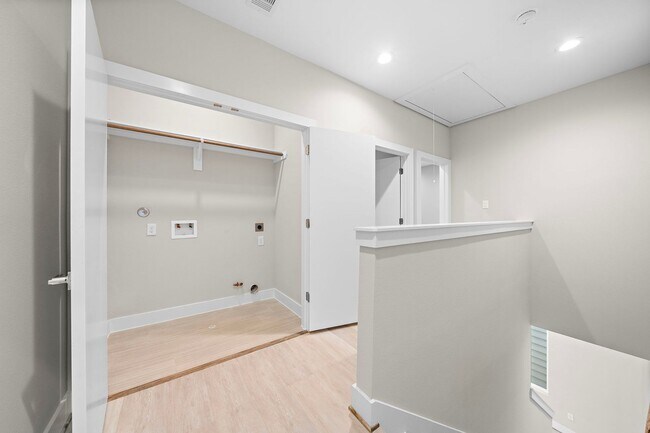 Building Photo - 3 Bed 2.5 Bath New Construction Available NOW!