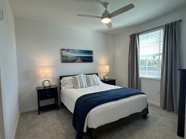 Building Photo - "Spacious 3-Bed with 2 Baths Condo in Prime Venice Location"