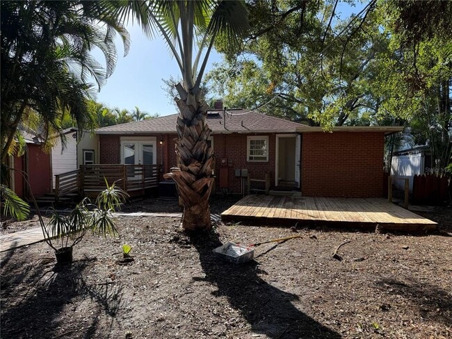 Building Photo - 3813 W De Leon St