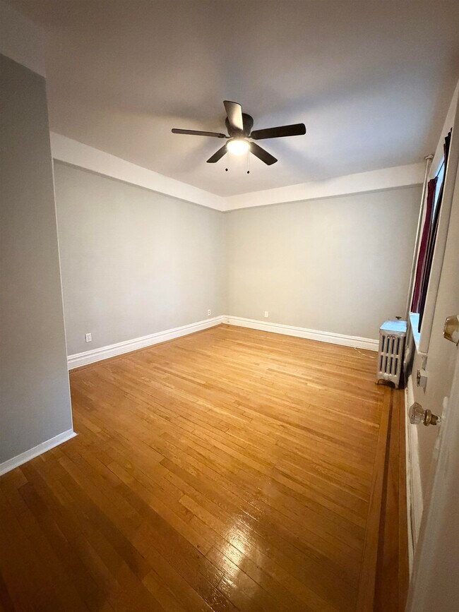 Building Photo - 3718 Park Ave