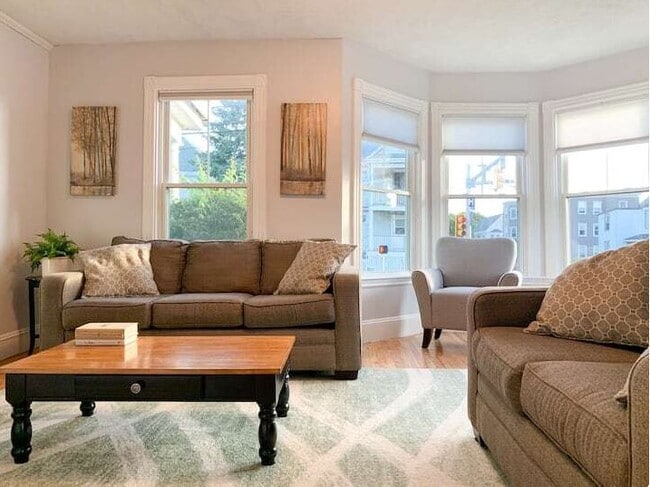 Building Photo - 593 Washington Ave