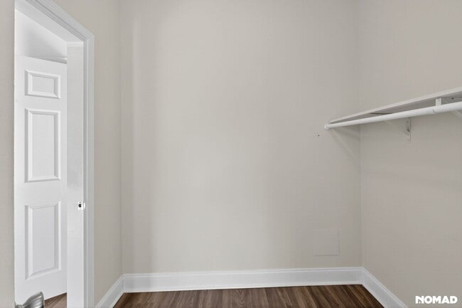 Building Photo - 237 Crumley St SW