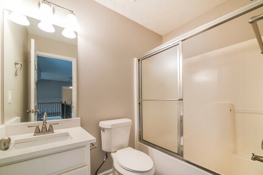 Building Photo - 334 Berkley Dr