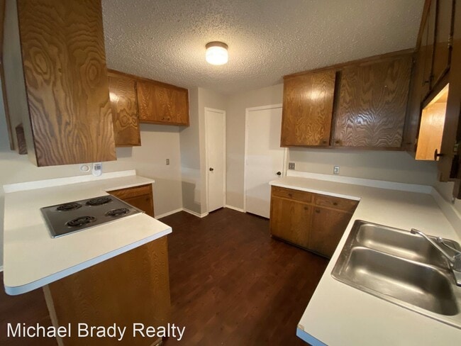 Building Photo - 4940 Cloyce Ct