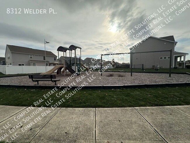 Building Photo - 8312 Welder Pl