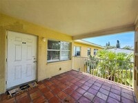 Building Photo - 1355 Drew St