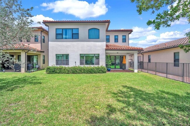 Building Photo - 1052 SW 113th Way