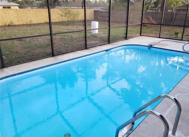 Building Photo - 4284 Everett Ave