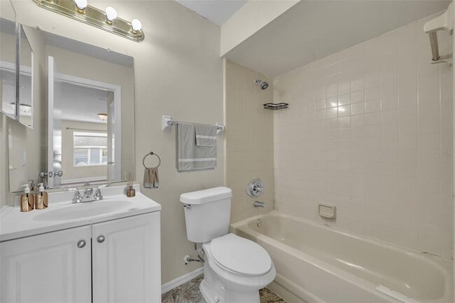 Building Photo - 4124 Pershing Pointe Pl