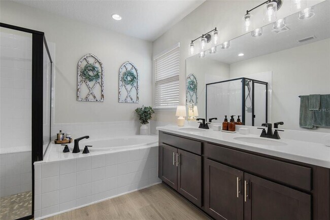 Building Photo - 143 Alderwood Pl