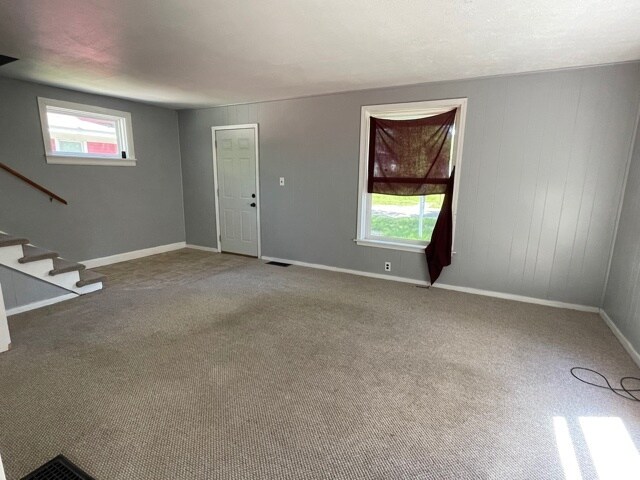 Building Photo - 1131 E Broadway St