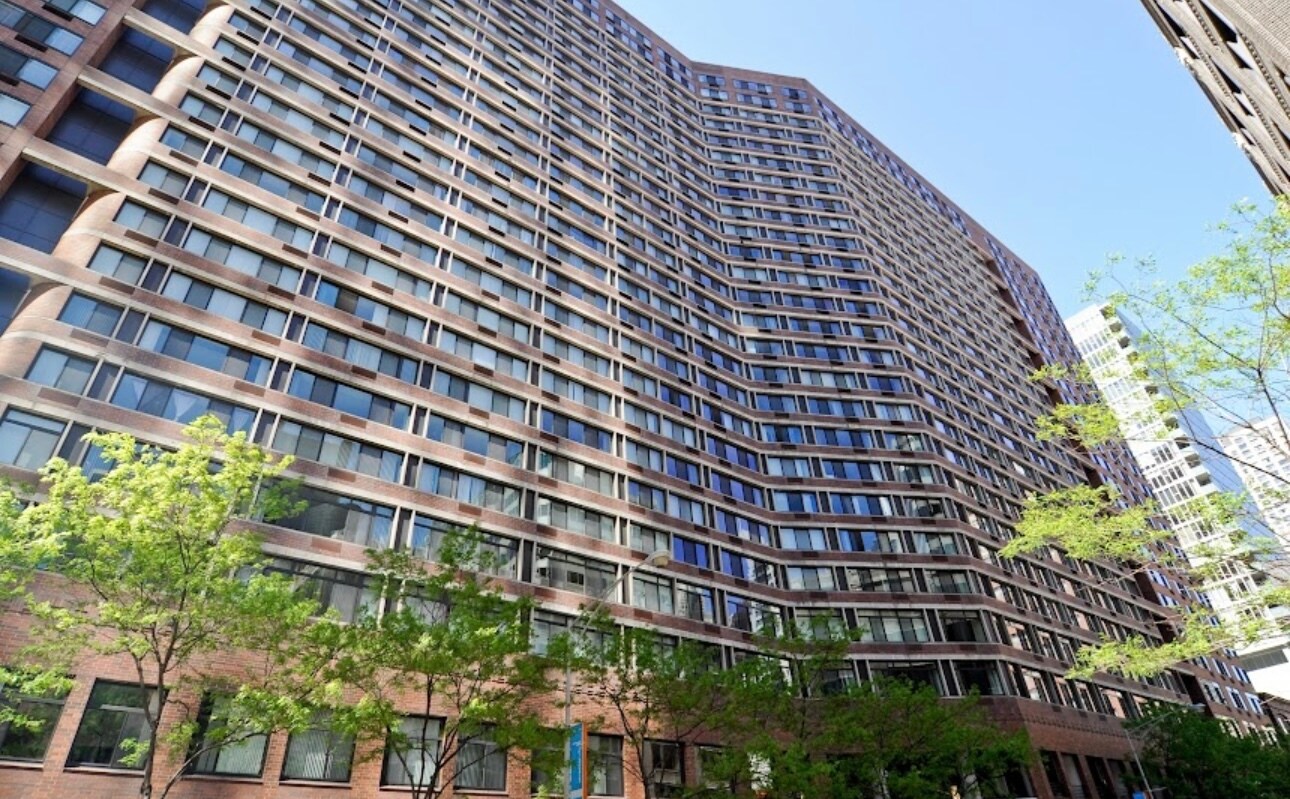 Building Photo - 211 E Ohio St