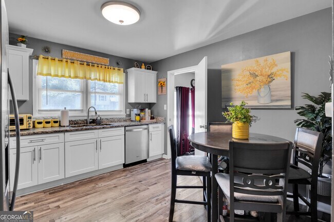 Building Photo - 6575 Hidden Brook Trail