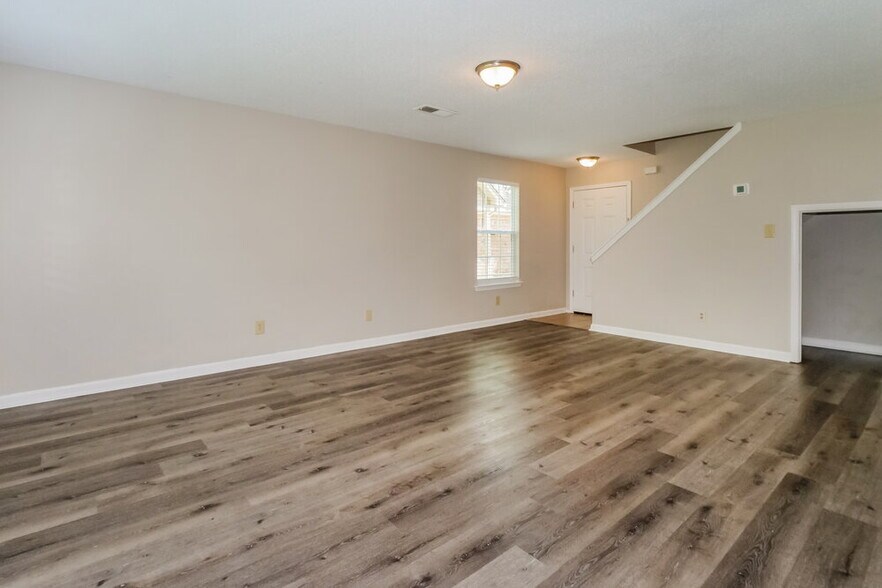 Building Photo - 4830 Mistic Lake Dr