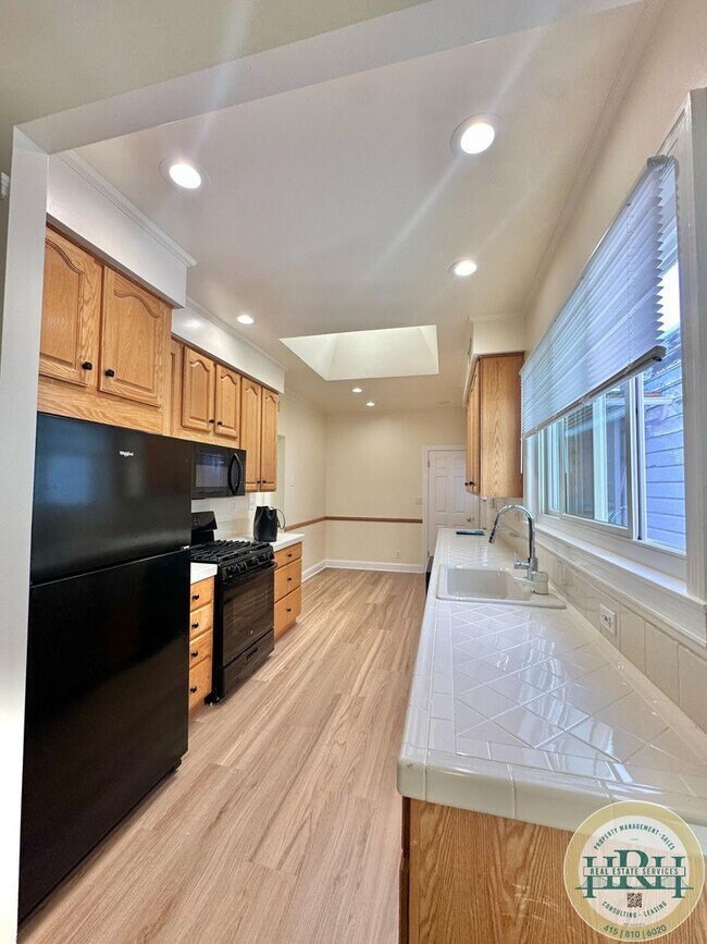 Building Photo - Charming 3BR|1.5BA Home in the Heart of th...