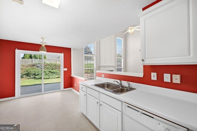 Building Photo - 4010 Ridgefair Dr