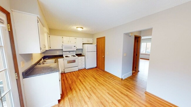 Building Photo - 6468 Cranston Way