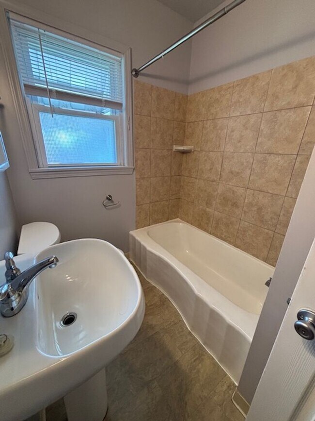 Building Photo - Beautiful Home for Rent