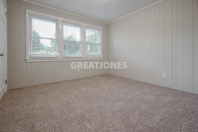 Building Photo - 416 Crescent Ave