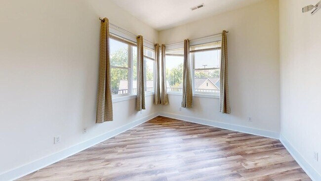 Building Photo - Main Street Corridor Available July 1