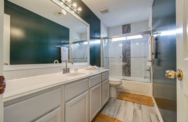 Building Photo - 3219 Leila Oaks Dr