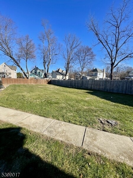 Building Photo - 301 W Blackwell St