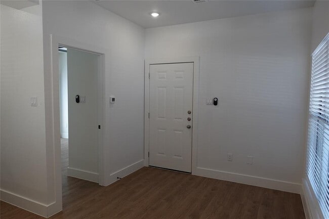 Building Photo - 2714 Nueces St