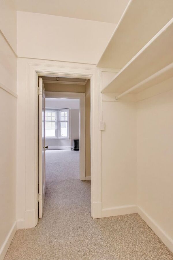 Building Photo - 1600 California St