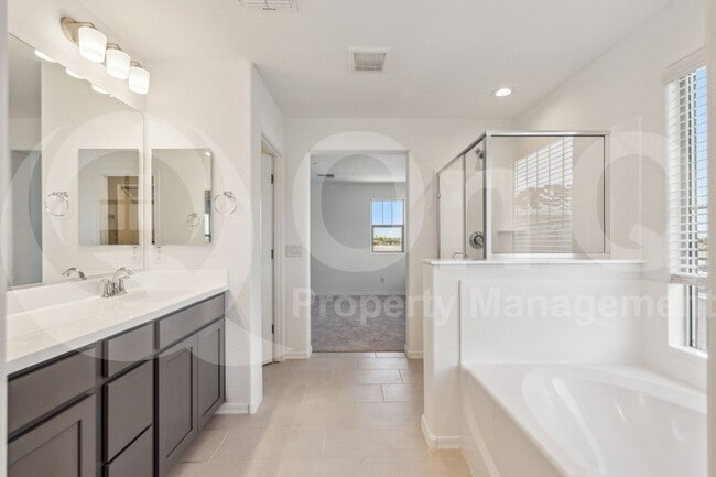 Building Photo - 3817 N 100th Dr